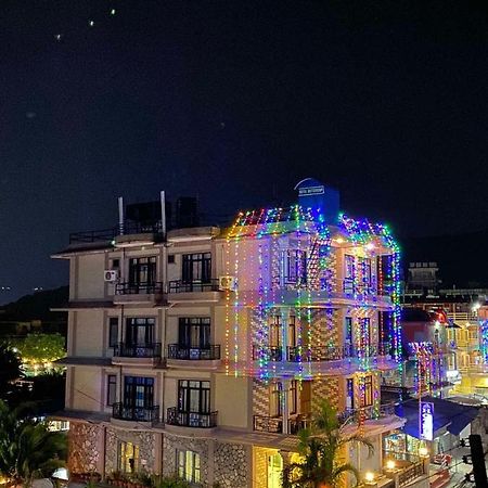 Hotel Buttercup Pokhara Kültér fotó