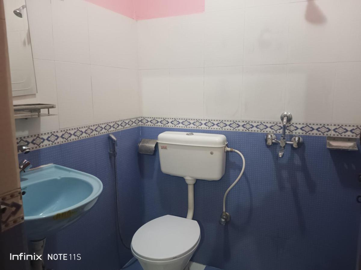Hotel Buttercup Pokhara Kültér fotó