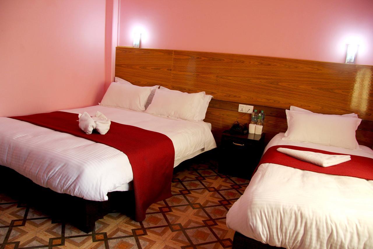 Hotel Buttercup Pokhara Kültér fotó