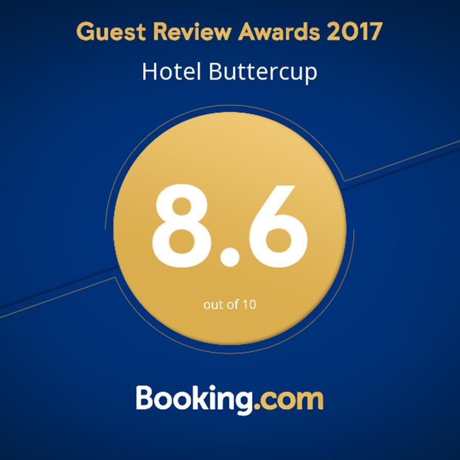 Hotel Buttercup Pokhara Kültér fotó
