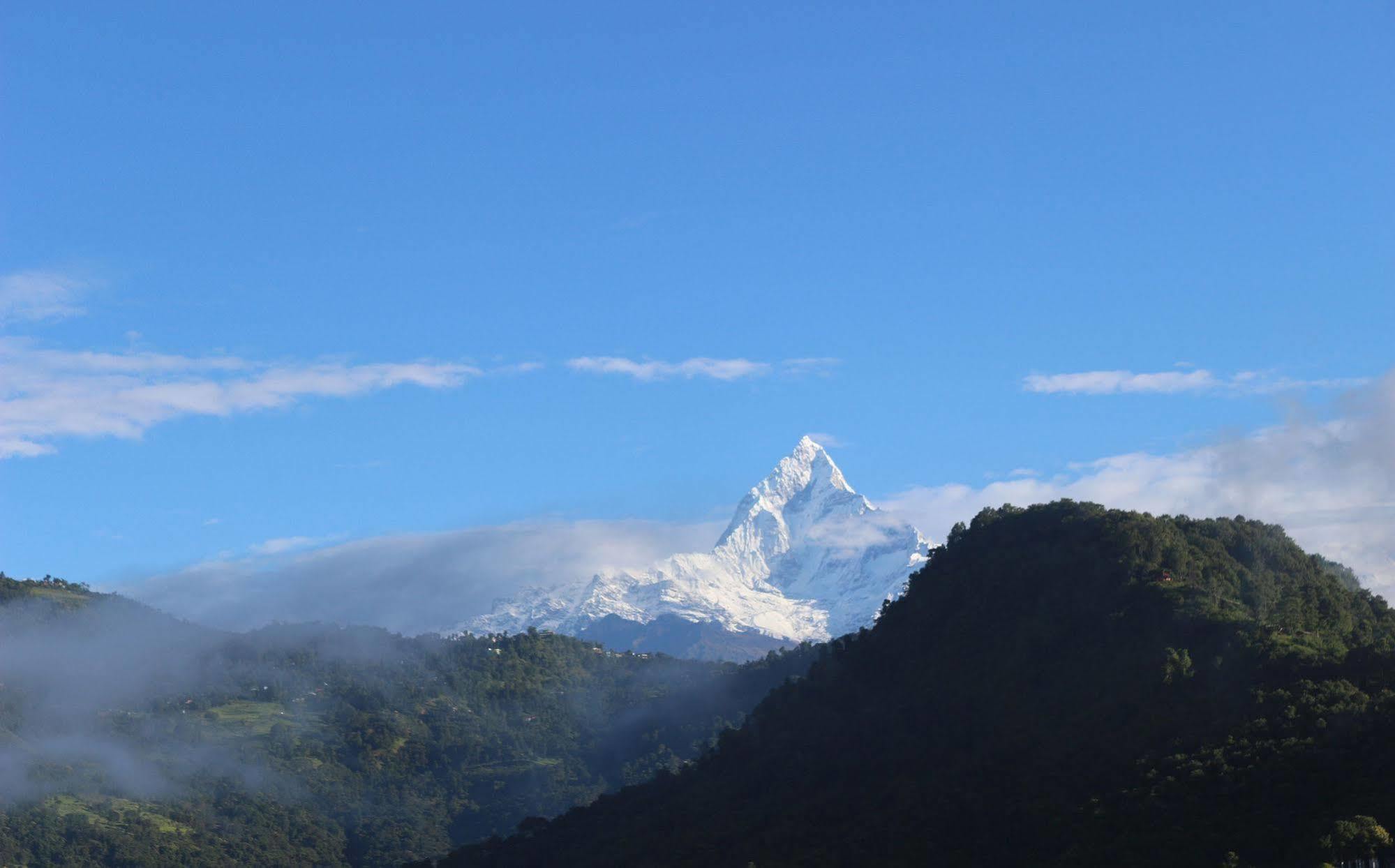 Hotel Buttercup Pokhara Kültér fotó